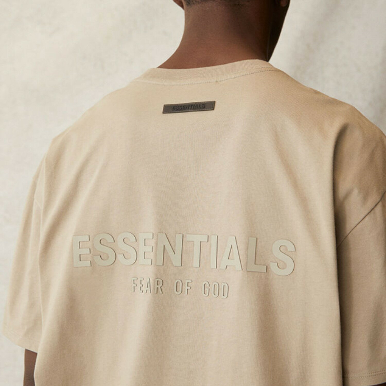 【国内配送/購入証明書付き】21SS FOG FEAR OF GOD ESSENTIALS フォグ フィアオブゴッド エッセンシャル バックロゴ Tシャツ モス MOSS 選べるサイズ 最新 人気 稀少【中古】新古品