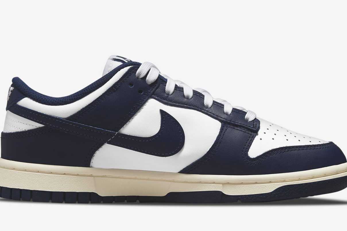 サイズ選択可【国内配送】Nike WMNS Dunk Low Vintage Navy ナイキ ウィメンズ ダンク ロー ヴィンテージ ネイビー　選べるサイズ　23 23.5 24 24.5 26 26.5 27 27.5 28 28.5 29