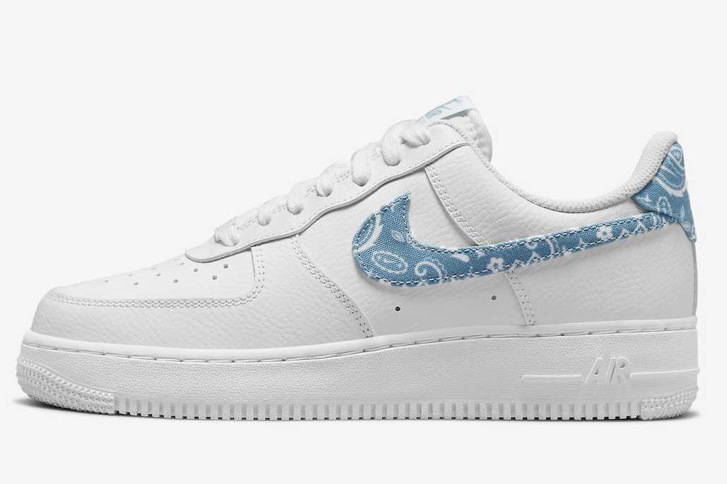 NIKE AIR FORCE 1 ‘07 LV8 ペイズリー Nike AIR FORCE 1 '07 LV8 PAISLEY ペイズリー - メルカリ