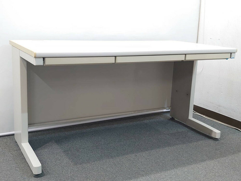 コクヨ 平机 BSシリーズ グレー スチールデスク W1400×D700×H700 コードホール・センター引出し付き 国産 オフィスデスク【中古】