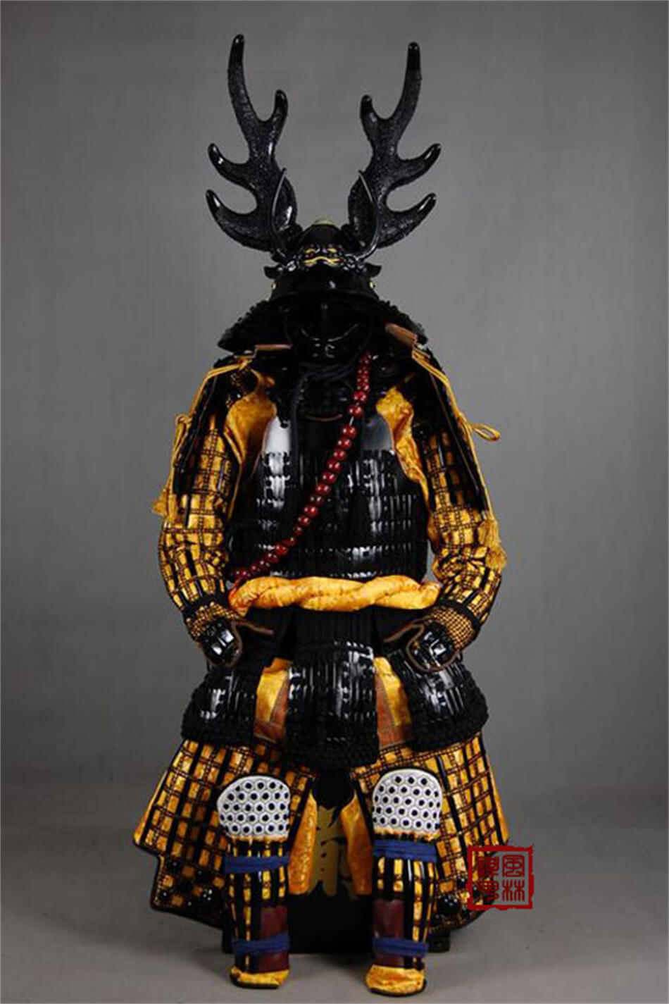 OPTInity 楽天市場店の【注文生産・製作工期45-60日間】戦国の名将 本多忠勝 甲冑一式 等身大 着用可能 鎧飾り 鎧櫃 宮本武蔵 鬼武者 当世 具足胴丸 飾り◆甲冑美品◆等身大●戦国武士着用の甲冑●COSPLAY服装道具●具足鎧兜武具甲冑等身大 着用可能 鎧飾 プレゼント｜アングル2