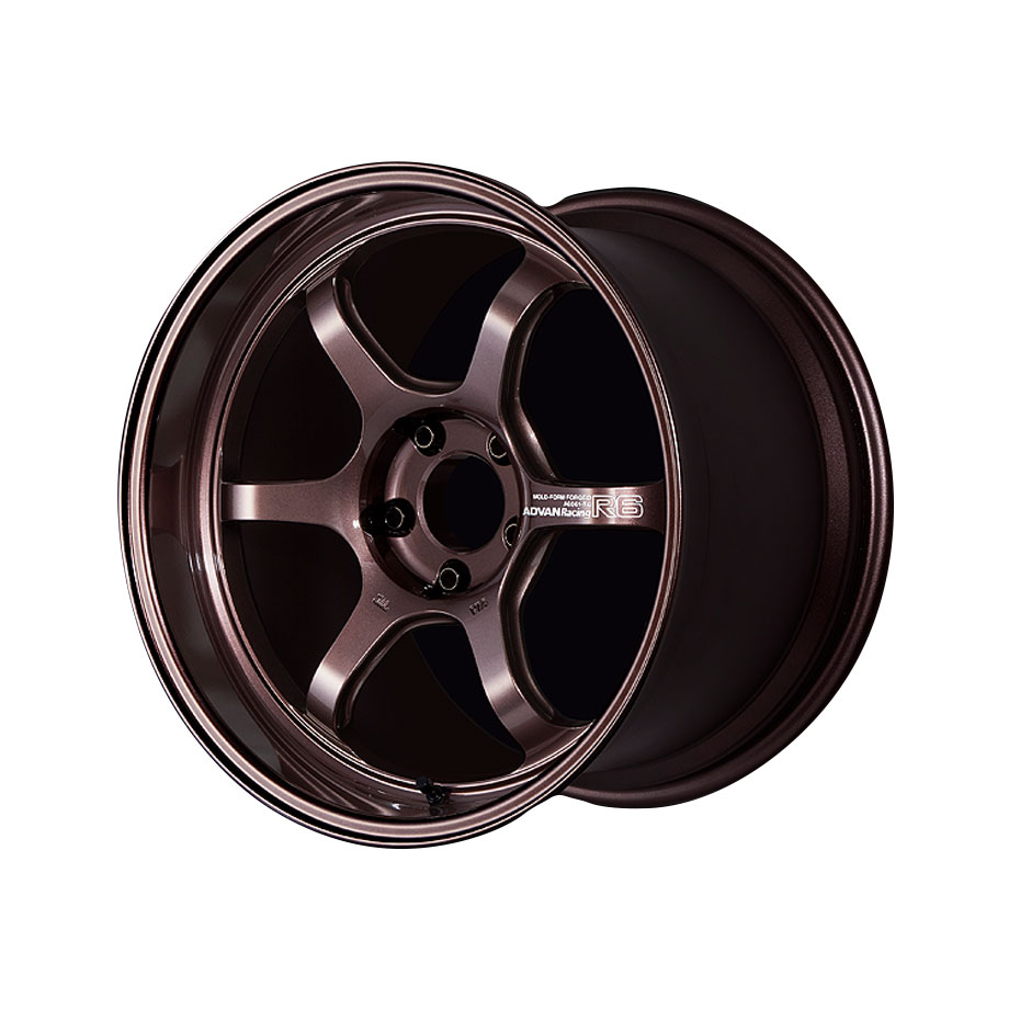 【製品スペック】 ・商品名：R6 ・サイズ（インチ×幅）：20インチ×10.5J ・穴数/PCD：5H / PCD114.3 ・インセット：+24 ・カラー：レーシングコッパーブロンズ（RCB） ・ディスク：EXT-D ・構造：鍛造 ・取付孔径：M14 ・備考：※使用できるセンターキャップは取付をする車両によって異なります。 ・品番：V5994 ※最新の適合情報はメーカーサイト適合表でご確認ください。 ※当店では、車台番号、初年度登録、類別区分番号、型式指定番号では適合の確認ができませんのでご注意ください。 ※適合は確認する商品やメーカーにより必要情報が異なります。 【送料について】 日本全国送料無料 ※運送会社との契約の都合上、沖縄県・離島は配送不可となります。 【代引手数料について】 注文金額（税込み）5万円未満：400円 注文金額（税込み）5万円以上10万円未満：700円 注文金額（税込み）10万円以上：1,400円 【商品発送・納期について】 -当店在庫商品- ご注文及び決済確認後、1-2営業日での商品発送となります。 ※当店の在庫が欠品となった場合、メーカー在庫商品と同様の納期となります。 -メーカー在庫商品- ご注文及び決済確認後、メーカーに商品手配を行います。 メーカー在庫ありの場合：2-4営業日での商品発送となります。 メーカー在庫欠品の場合：納期確認後、お客様にご連絡いたします。 ※メーカー在庫欠品、次回納期が未定となる場合もありますので、あらかじめご了承ください。 ※カートにて表示される納期はおおよその目安となり、正確な納期は注文後にご連絡となります。 【商品画像および商品情報について】 画像はサンプルです。また、最新の商品情報はメーカーサイトをご確認ください。 【適合確認について】 商品ページ作成時点での適合情報を記載しています。最新の適合情報は必ずメーカーサイトでご確認ください。 注文前に型式、初年度登録、グレード等の必要情報と適合確認希望の旨をお問い合わせいただければ、メーカーに適合確認をさせていただきます。 【発送詳細】 各運送会社の宅配便での発送となります。 また、送状番号を発送後にメールにてご連絡いたしますが、反映は発送日の夕方以降となります。 商品到着日変更や時間の変更は、お客様にて各運送会社にお問い合わせください。 ※運送会社のご指定はできませんのであらかじめご了承ください。 【注意事項】 商品手配後のお客様都合によるキャンセル・商品変更・数量変更はできません。 お急ぎの場合には、必ず事前に在庫確認をお願いいたします。クーリングオフ対象外のため、商品はお客様の責任でご購入をお願いいたします。【製品スペック】 ・商品名：R6 ・サイズ（インチ×幅）：20インチ×10.5J ・穴数/PCD：5H / PCD114.3 ・インセット：+24 ・カラー：レーシングコッパーブロンズ（RCB） ・ディスク：EXT-D ・構造：鍛造 ・取付孔径：M14 ・備考：※使用できるセンターキャップは取付をする車両によって異なります。 ・品番：V5994