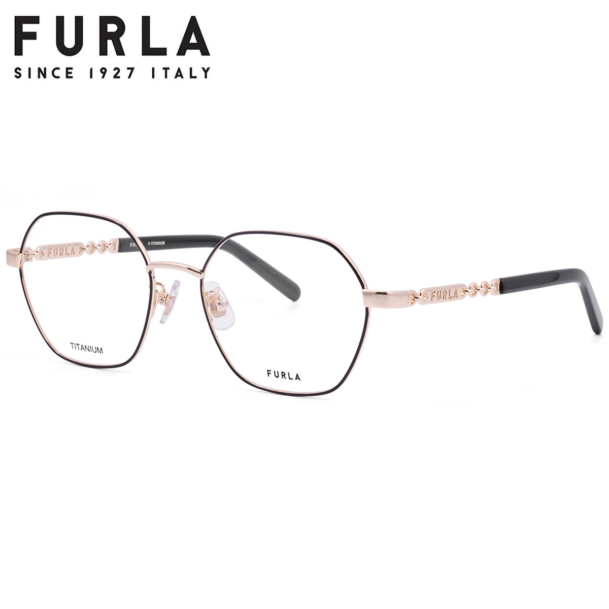 商品基本情報 商品カテゴリー：メガネ ブランド名：FURLA (フルラ) 型番：VFUB44J 594Y フレームカラー：ブラック/ゴールド レンズカラー：-- 紫外線カット率：-- 可視光線透過率：-- 鼻パッド：あり レンズシェイプ分類：ヘキサゴン フレームタイプ分類：フルリム フレーム材質：チタン レンズ材質：デモレンズ おすすめの性別：レディース ----------------------------------------------- おすすめの性別：女性にオススメです。 ----------------------------------------------- 付属品：専用ケース、レンズクロス、取り扱い説明書 ※付属品の仕様は予告なく変更になる場合がございます。予めご了承くださいませ。 状態：新品未使用 国内正規品、ローブリッジフィット デモレンズがセットされた状態での使用はできません。ご使用の際は必ずレンズを入れ替えてください。 商品サイズ情報 【A】レンズのよこ幅：53mm 【B】レンズのたて幅：44mm 【C】ブリッジ幅：18mm 【D】全体のよこ幅：137mm 【E】全体のたて幅：47mm 【F】テンプルの長さ：138mm メーカー公表サイズ：53□18-138 電脳眼鏡が厳選したレンズについてご希望のレンズの屈折率やコートの種類等により、「NIKON」「SEIKO」「HOYA」などのメーカーが発売している多くのレンズの中から最適なレンズを厳選しています。例えば、最も販売数の多い1.60非球面レンズの場合、無色レンズでは「Nikon」をおすすめしていますが「HOYA」をご希望でしたら代替可能です。また、UV420カットレンズは、裏面UVカット標準装備等、高性能な「TOKAI」の『ルティーナ』を使用します。VFUB44J 594Y 53シンプルだけど、どこか特別。横顔にジュエリーを纏う、FURLAの「VFUB44J」シリーズ。丸メガネとは一味違うヘキサゴン（多角形）の形が、お顔の印象をパッと垢抜けさせてスマートに。日常のコーデをグッと今風にアップデートしてくれます。フレームカラーは、キリッと引き締まったブラックと華やかなゴールドを組み合わせた、コントラストが美しい上品バイカラー。お顔の輪郭をすっきりと際立たせ、都会的で凛とした大人の格好良さを演出します。そして最大の魅力は、サイドのテンプル（つる）にあしらわれたジュエリーのようなゴールドのチェーンモチーフ。髪を耳に掛けたときやふとした横顔に、さりげない高級感と華やかさをプラスします。FURLAのアイウェアは、イタリアの職人技と革新的なデザインを融合させ、フェミニンでエレガント、かつコンテンポラリーな女性像を表現しています。アーチロゴなどブランドアイコンをアクセントに、バッグやレザーアイテムとリンクした鮮やかな色や肌なじみの良いニュアンスカラーなど豊富で多彩なカラーバリエーションを得意としています。かけるだけで華やかさと洗練された女性らしさをプラスしてくれるアイウェアとして幅広い年代の女性に支持されています。