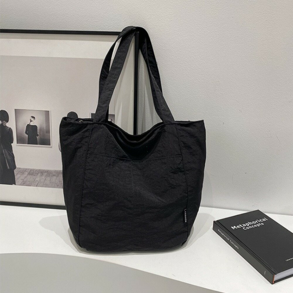 【限定 SALE】シングルショルダーバッグ 通勤 / 学生用 大容量 3L ナイロン製 日本製・防水 30cm カジュアル レディース opxisstore-10022324 オプシスストア パッケージ画像