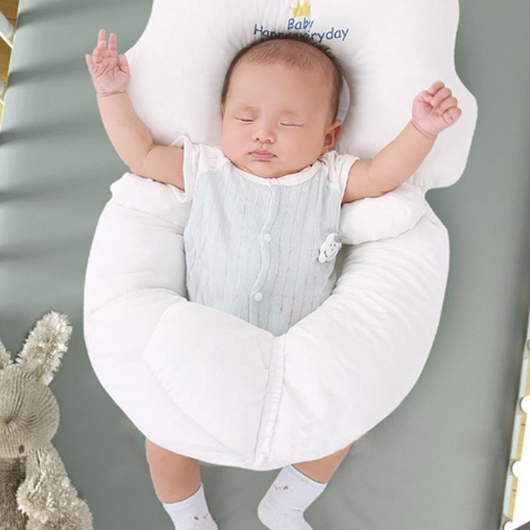 横向き枕 赤ちゃん枕 出産準備 新生児から使える リバーシブル ベビー枕 寝返り防止 両面用 幼児用 頭の形 ウォッシャブル 出産祝い 洗える 向き癖防止 夜泣き対策 プレゼント 2