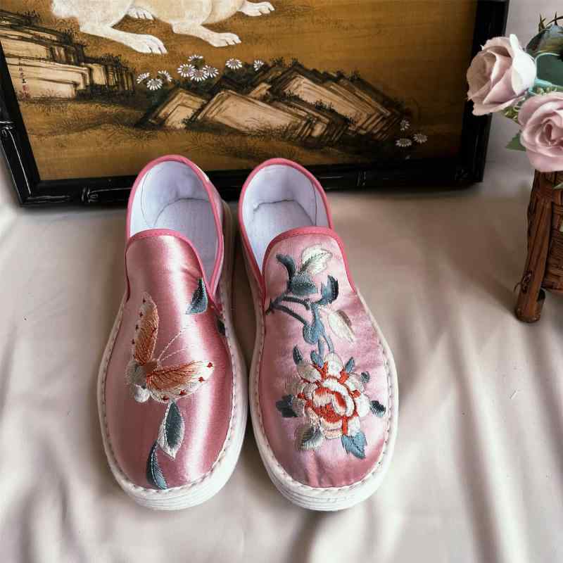 2個セット布靴 レディース 手作り 刺繡入り スリッポン フラット ぺたんこ靴 ラウンドトゥ ローカット カジュアル 民族風 春夏秋冬 桃色・スタイル: カジュアル・機能: 通気性.軽量.吸汗.衝撃緩和・対象: 女性・パターン: 拼色・靴の素材（アッパー）: コットン・靴底の素材: 千層底・履き方: バックル・流行の要素: 浅口・ヒールの形: フラットヒール・内側の素材: コットン・開き口の深さ: 浅口（7cm以下）・靴の高さ: ローカット・つま先の形状: ラウンドトゥ・ヒールの高さ: フラットヒール・靴底の加工: 縫製・インソール素材: テキスタイル・タイプ: フラットシューズ・利用シーン: カジュアル・重さ: 約300g・色: 桃色・サイズ: 34, 35, 36, 37, 38, 39, 40, 41, 42, 43, 44・留め具の種類: ストラップ・対象年齢: 大人・カテゴリ: 手編みシューズ
