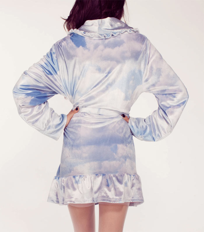 ワイルドフォックスホワイトレーベル WildFox ベロアショートローブ クラウディスカイ