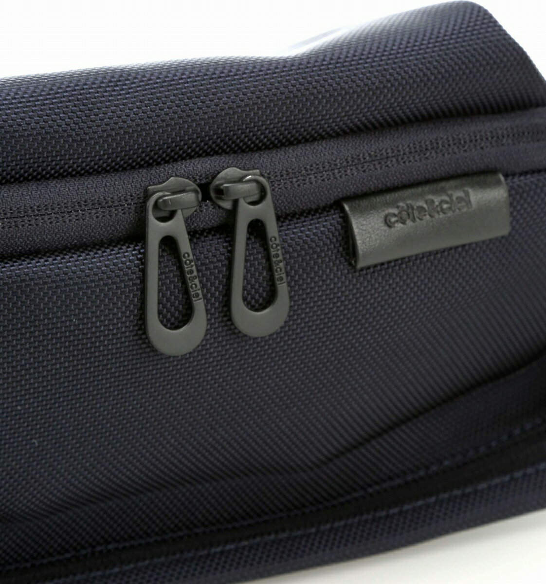 爆安プライス コートエシエル Cote Ciel Isarau Smallメッセンジャーバッグ バリスティックナイロン ネイビーブルー 211 Isarau Small Ballistic Blue あす楽対応 関東 春夏新色 Indiatribune Com