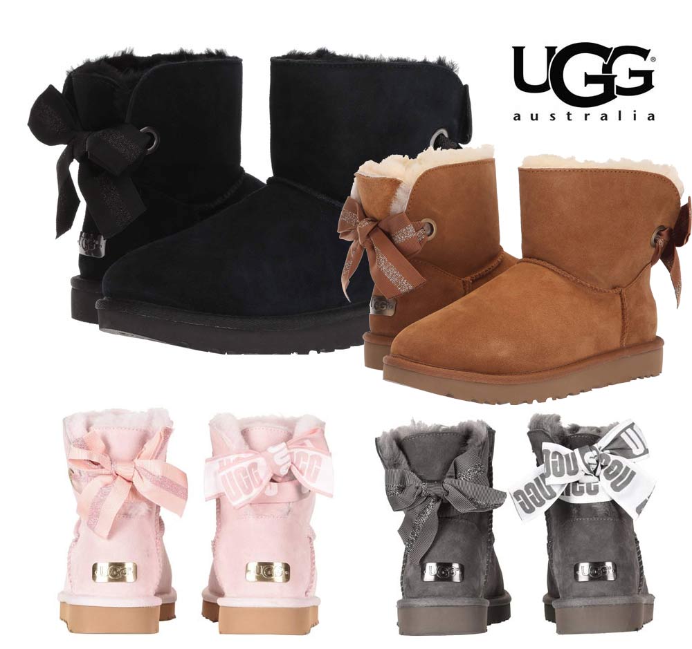 送料無料！ 多くのセレブが愛用しているブランドUGG Australia。 ショート丈のムートンブーツです。 リボンがついたバックスタイルがかわいらしいデザインです。 ラメ入りのストライプリボンと UGGロゴプリントリボンの2種類が付属しており、交換可能になっています。 お好みでカスタムして2種類のデザインをお楽しみいただけます。 アウトソールには軽さと柔軟性、耐久性、クッション性と グリップ感を高めた新構造のTreadlite by UGG(トレイドライト バイ アグ)を採用。 かかとのロゴラベルはアクセントの効いたメタル素材。 カラーはチャコール、ブラック、シーシェルピンク、チェスナットの4色。 ふわふわのボリューム感たっぷりのムートンファーが 足をやさしく包み込みますので、疲れにくく、驚きの履き心地です。 シープスキンは保温性、通気性に優れていますので 暖かくて蒸れにくい、冬に最適な機能性抜群のブーツです。 付属品：専用ボックス、付属カード サイズ：ソール約2.5cm、長さ約15cm カラー：Charcoal、Black、Seashell Pink、Chestnut 素材：シープスキン、スエード、ラバー 商品名：UGG AUSTRALIA Customizable Bailey Bow Mini ギフト対応 【楽ギフ_包装】【楽ギフ_メッセ】【楽ギフ_メッセ入力】【あす楽_土曜営業】多くのセレブが愛用しているブランドUGG Australia。 ショート丈のムートンブーツです。 リボンがついたバックスタイルがかわいらしいデザインです。 ラメ入りのストライプリボンと UGGロゴプリントリボンの2種類が付属しており、交換可能になっています。 お好みでカスタムして2種類のデザインをお楽しみいただけます。 アウトソールには軽さと柔軟性、耐久性、クッション性と グリップ感を高めた新構造のTreadlite by UGG(トレイドライト バイ アグ)を採用。 かかとのロゴラベルはアクセントの効いたメタル素材。 カラーはチャコール、ブラック、シーシェルピンク、チェスナットの4色。 ふわふわのボリューム感たっぷりのムートンファーが 足をやさしく包み込みますので、疲れにくく、驚きの履き心地です。 シープスキンは保温性、通気性に優れていますので 暖かくて蒸れにくい、冬に最適な機能性抜群のブーツです。 付属品 専用ボックス、付属カード サイズ ソール約2.5cm、長さ約15cm カラー Charcoal、Black、Seashell Pink、Chestnut 素材 シープスキン、スエード、ラバー 商品名 UGG AUSTRALIA Customizable Bailey Bow Mini