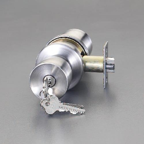 仕様：●ドア厚:28~40mm●バックセット:60mm●穴径:5.5mm●用途:事務所・玄関用●材質:ノブ(握玉)部主要材質:ステンレス(SUS304)、他内部部品:鉄・亜鉛ダイカスト・真鍮など●付属品:カギ(3本)●円筒錠●ピンシリンダー...