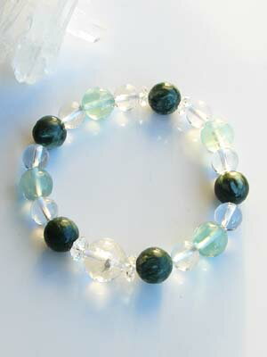 セラフィナイト＆フローライト＆天然レインボー水晶 癒し系パワーストーン・ブレスレット