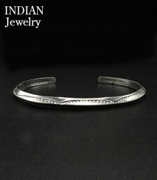 INDIAN JEWELRY ナバホ族|エレイン・タへ|スクエア|スタンプワーク|バングル『NAVAJO STAMPED SILVER BANGLE Elaine Tahe』【アメカジ・ネイティブ】IJ-396