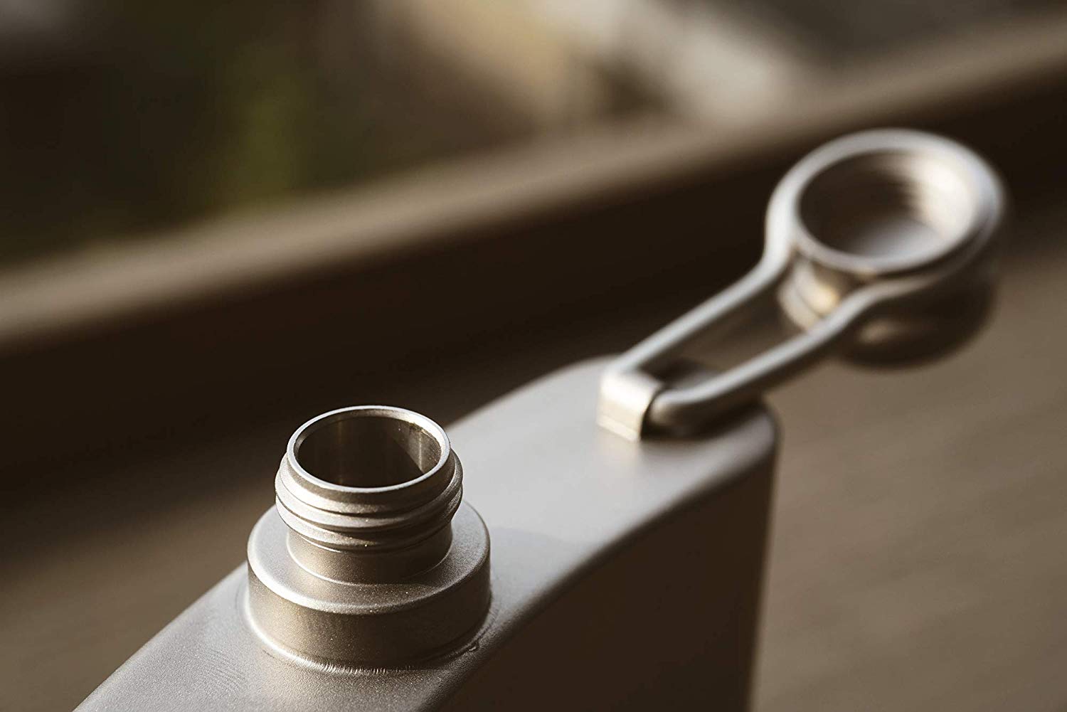 Fire-Maple BACCHUS チタンスキットル 200ml 火楓ロゴバージョン【日本正規品】3年長期保証アウトドア ヒップフラスコ ウイスキーボトル アルコール 燃料ボトル オシャレ 父の日 ギフト プレゼント チタンボトル ワイン 日本酒 焼酎 ウォッカ 純チタン チタン通販格安セール情報　楽天　通販