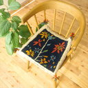 ペルシャ ギャッベ 【 本場 イラン産 】 38x40cm 厚み 2.54cm ブルー ネイビー 青 紺色 アイボリー ベージュ 花 フラワー 座布団 セール ギャベ チェアマット ウール100% 天然素材 草木染め 手織り 絨毯 ラグ 赤ちゃんも安心 カシュガイ族 遊牧民族 プレゼント T5393