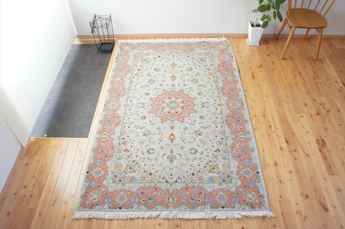ペルシャ絨毯 【本物イラン産】 カシャン産 アイボリー ピンク フラワー柄 221×142cm ペルシャじゅうたん 手織り ペルシャ 絨毯 じゅうたん 長方形 ラグ 厚み 華やか おしゃれ リビング 部屋 豪華 高級 A17260 orientalrugfactory-10002651 オリエンタルラグファクトリー サンプル画像2