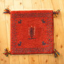 ペルシャ ギャッベ 【 本場 イラン産 】 座布団 41x40cm 厚み 2.41cm レッド 赤 茜色 生命の木 ヤギ 生命の木 セール ギャベ チェアマット ウール100% 天然素材 草木染め 手織り 絨毯 ラグ 赤ちゃんも安心 カシュガイ族 遊牧民族 プレゼント T8084
