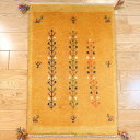 ぺルシャ ギャッベ 【本場 イラン産】 88x60cm 厚み 2.47cm セール ギャベ 玄関マット 遊牧民 カシュガイ族 パネル 生命の木 風景 ヤギ 羊 イエロー 黄色 風水 金運 北欧 ナチュラル シンプル 上質 おしゃれ 天然素材 草木染め 手織り絨毯 RD7108