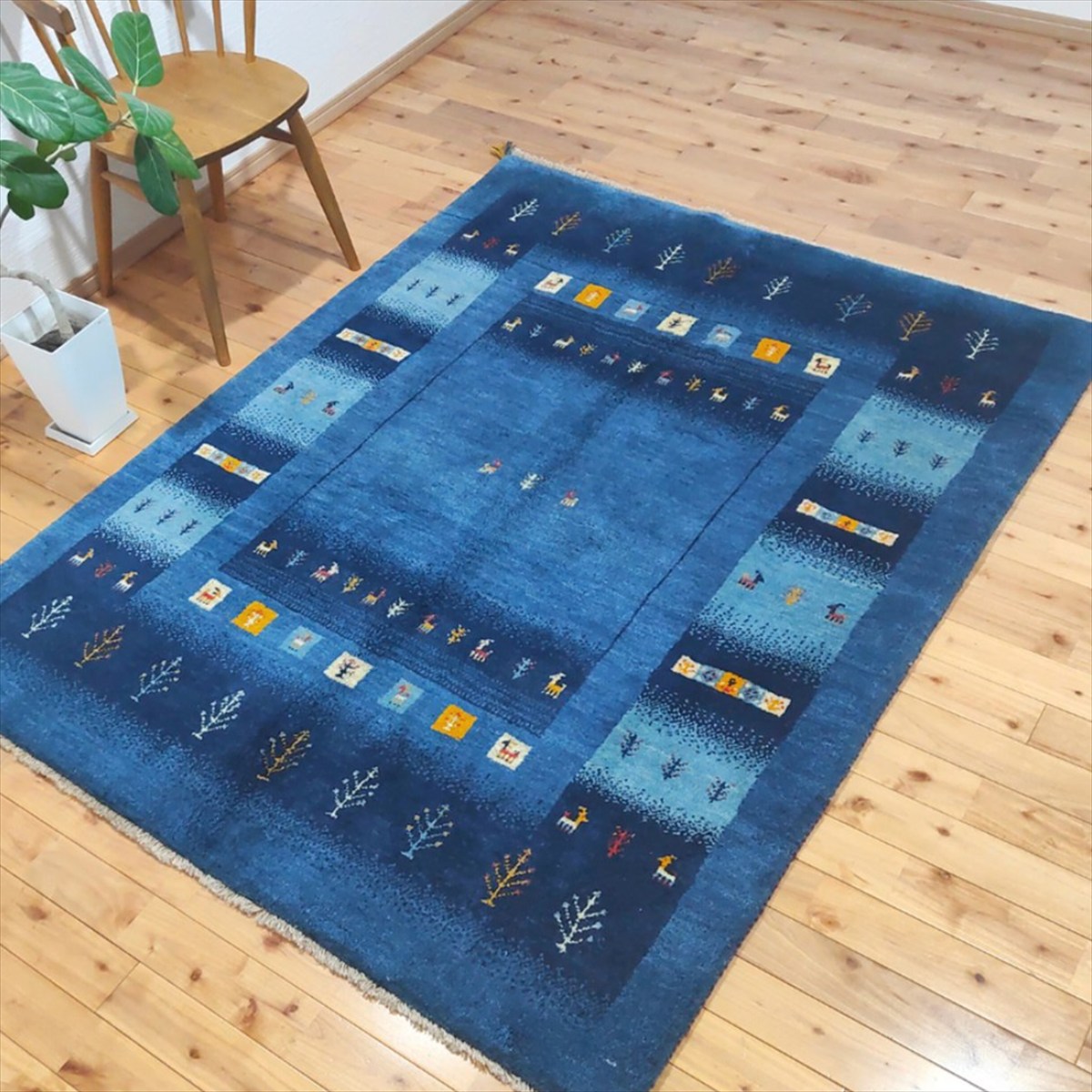 ぺルシャ ギャッベ 本場イラン産 ラグ 189x149cmcm 厚み 2.54cm 青色 ブルー ネイビー 紺色 グラデーション ギャベ ウール100% 遊牧民 シラーズ カシュガイ族 天然素材 草木染め 手織り 約1.5畳 ソファ前 RJ7540