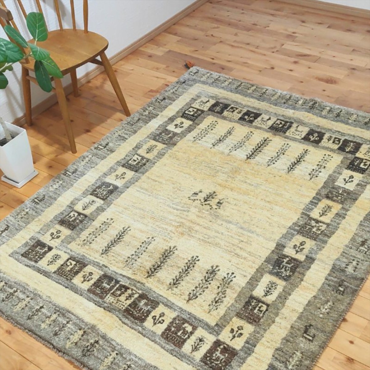 ペルシャ ギャッベ 本場イラン産 ナチュラル 198x158cm 厚み 2.32cm パネル パッチワーク アイボリー ベージュ グレー 原毛 ウール 100% 天然素材 草木染め 絨毯 ラグ 遊牧民族 カシュガイ族 シラーズ ラグ リビング RJ8313