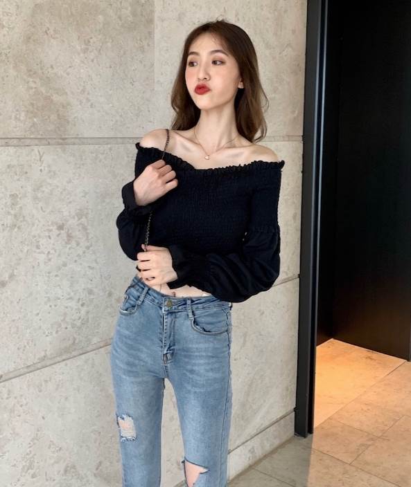 カットソー 長袖 レディース トップス オフショルダー 肩だし ショート 黒 白 ローズピンク ペーストグリーン ふわふわ もこもこ 春 夏 おでかけ デート パーティー 女子会 イベント 通学 学生 大人 1代 2代 個性的 韓国 オルチャン 細身 かわいい セ 韓国 オルチャン