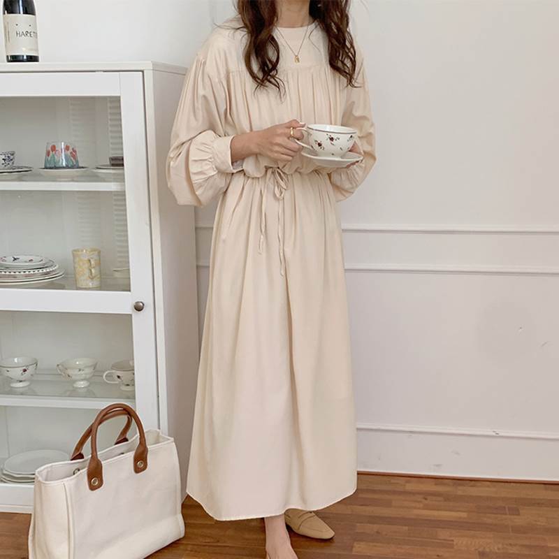 Rakuten - ワンピース ドレス スカート ロング丈 長袖 ラウンドネック プリーツ レディース かわいい 大人可愛い きれいめ こなれ感 シンプル カジュアル 主役級 存在感 個性的 韓国 オルチャン デート お出かけ ワンピース ハイウエスト ウエストマーク Aライン フレア 無地