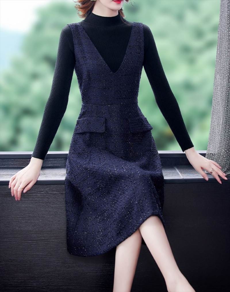 ORIENTAL WINDのセットアップ ジャンパースカート 膝丈 ロング丈 ミディアム丈 ノースリーブ Vネック 2点セット ツーピース お得 かわいい 大人可愛い シンプル カジュアル 大人 おしゃれ かっこいい レトロ 大人女子 セットアップ こなれ感 韓国 オルチャン Aライン 個性的｜アングル2