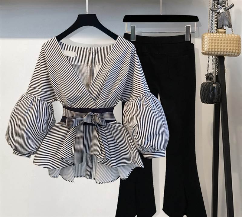トップス ボトムス パンツ シャツ ブラウス 2点セット ズボン ロング丈 長袖 ボリューム袖 Vネック 襟なし ペプラム リボン ウエストマーク ウエストリボン スリット ハイウエスト 薄手 上下セット 2点セット かわいい 大人可愛い きれいめ 韓国 オルチャン 個性的 送料無料