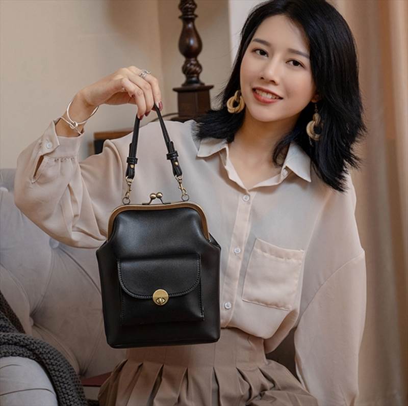Handbag - バッグ かばん 鞄 レディースバッグ レディースバック ハンドバッグ 通勤バッグ ママバッグ 斜め掛けバッグ 手持ちバッグ 手持ちカバン 2way 収納 便利 斜め掛け お洒落 レトロ 大人女子 こなれ感 手持ち ブラック 黒 バッグ 軽量 軽い 韓国 オルチャン 個性的 送料無料