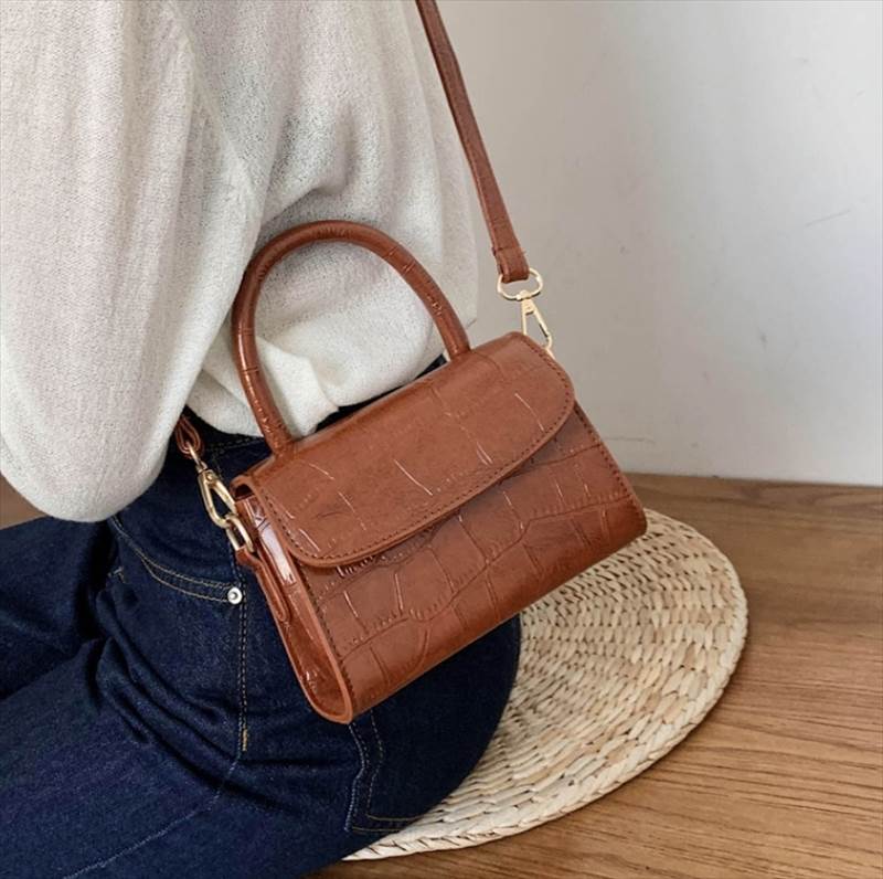 Rakuten - バッグ レディースバッグ ショルダーバック ハンドバッグ ミニバッグ 2way かわいい 大人可愛い おしゃれ お洒落 デート お出かけ ファッション オールシーズン シーズンレス サイズ 小さめ 色展開 ホワイト ブラッ 韓国 オルチャン
