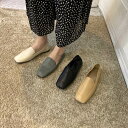 シューズ レディースシューズ スクエアトゥパンプス フラット ぺたんこ かわいい 大人可愛い シンプル おしゃれ お洒落 無地 オールシーズン シーズンレス 1代 2代 3代 4代 デート お出かけ デイリー 普段使い 色展開 ホワイト ブラ 韓国 オルチャン