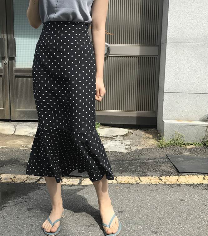Rakuten - スカート フレアスカート ミディ丈 フレア かわいい 大人可愛い きれいめ シンプル カジュアル 大人 上品 おしゃれ お洒落 レトロ 大人女子 こなれ感 ラフ ラブリー キュート ガーリー 個性的 モダン 主役級 存在感 柄 ドット柄 水玉 春 夏 2代 3 韓国 オルチャン