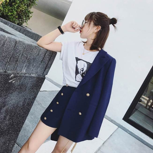 ORIENTAL WINDのパンツ アウター セットアップ ジャケット スーツ ショートパンツ ミニ丈 ショート丈 袖あり 長袖 Vネック 襟付き ストレート ハイウエスト 上下セット 2点セット ツーピース かわいい きれいめ 大人 上品 おしゃれ お洒落 かっこいい かっちり クール 韓国 オルチャン｜アングル3