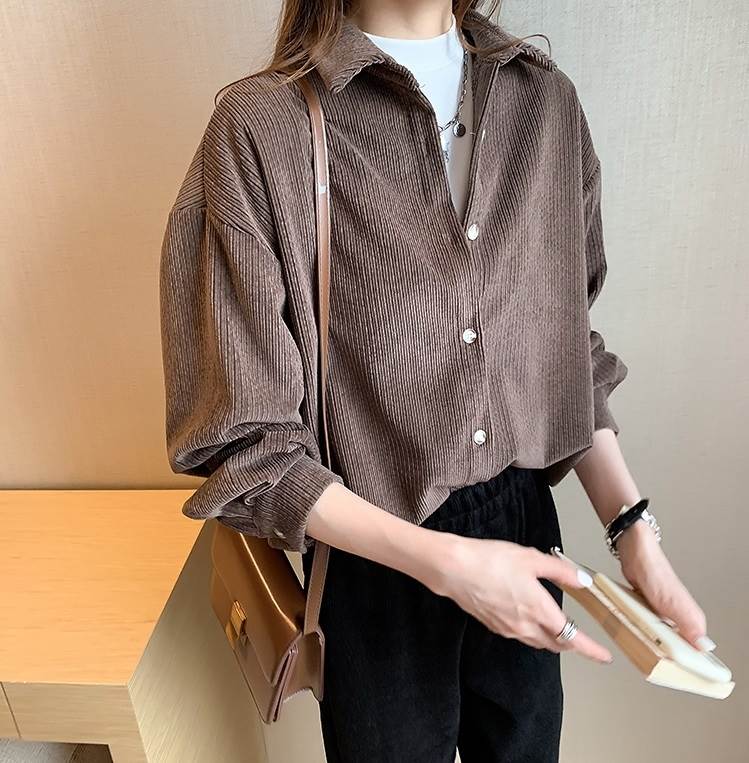 Long-Sleeved - コーデュロイ 長袖 ルーズ シャツ トップス ミディアム丈 袖あり 襟付き 前開き 厚手 かわいい 大人可愛い きれいめ シンプル カジュアル 大人 おしゃれ お洒落 大人女子 こなれ感 無地 春 秋 1代 2代 3代 レディース 通勤 学生 通学 デート 韓国 オルチャン