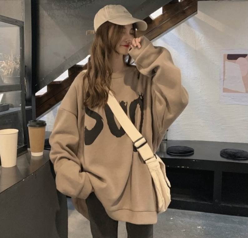 トレーナー 袖あり 長袖 ゆったり 英文字 Uネック 襟なし プルオーバー シンプル カジュアル 大人 おしゃれ お洒落 かっこいい 大人可愛い 大人女子 こなれ感 ラフ 主役級 存在感 抜け感 オールマッチ ニッチ 爽やか 清涼感 柄 英文字 春 夏 ランチ 韓国 オルチャン