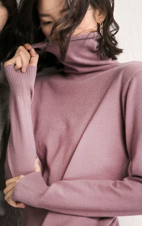 トップス ニットソー 白トップス 袖あり 長袖 萌袖 タートルネック 襟なし ストレート 伸縮性 厚手 かわいい 大人可愛い きれいめ シンプル カジュアル 大人 上品 おしゃれ お洒落 大人可愛い 大人女子 こなれ感 ラフ ルーズ 個性的 主役級 存在感 韓国 オルチャン