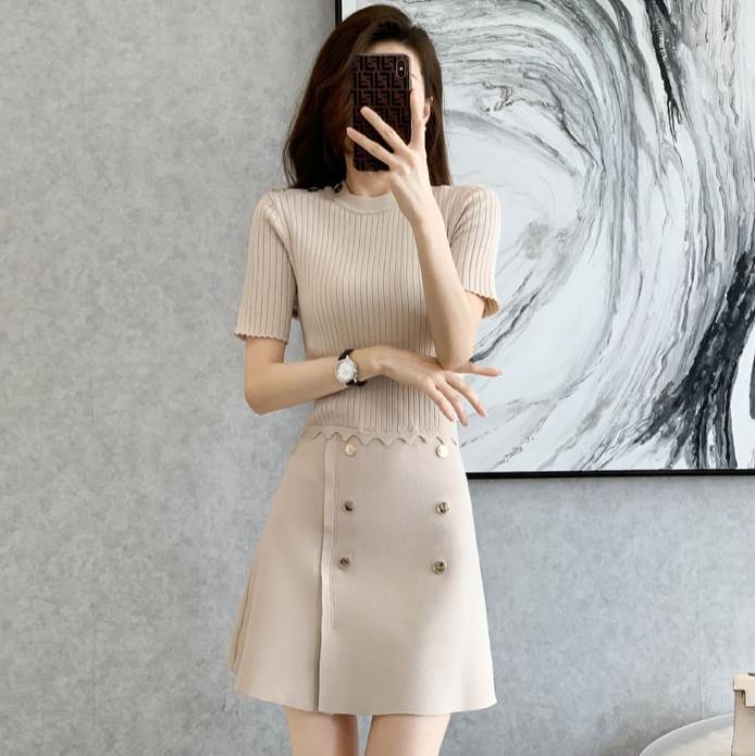 ワンピース ワンピドレス ミニ 袖あり 半袖 ラウンドネック フレア 切り替えデザイン ドッキング ハイウエスト かわいい 大人可愛い きれいめ シンプル カジュアル 大人 上品 おしゃれ 大人可愛い 大人女子 ベーシック 個性的 ワンピース こなれ感 韓国 オルチャン