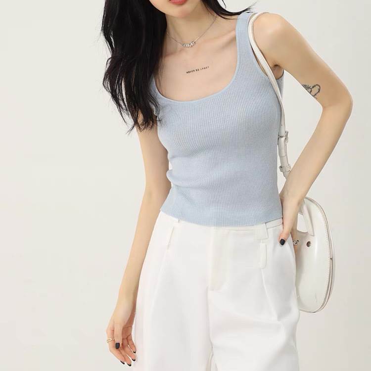 タンクトップ キャミソール トップス インナー ノースリーブ レディース かわいい 大人可愛い きれいめ 上品 こなれ感 シンプル カジュアル 主役級 存在感 個性的 韓国 オルチャン デート お出かけ タンクトップ ストラップ プルオーバー デコルテ ショート丈