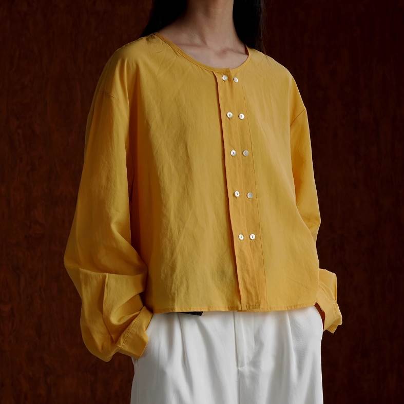 Long-Sleeved - シャツ ブラウス トップス カットソー ラウンドネック ノーカラー ストレート レディース かわいい 大人可愛い きれいめ 上品 こなれ感 シンプル カジュアル 主役級 存在感 個性的 韓国 オルチャン デート お出かけ シャツ 前開き ミディアム丈 薄手 ボタン ゆる