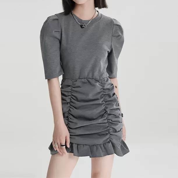 ワンピース ドレス スカート ショート丈 ミ二丈 半袖 5分袖 ラウンドネック レディース かわいい 大人可愛い きれいめ こなれ感 シンプル カジュアル 主役級 存在感 個性的 韓国 オルチャン デート お出かけ ワンピース パフスリーブ プリーツ レトロ ハイウエスト