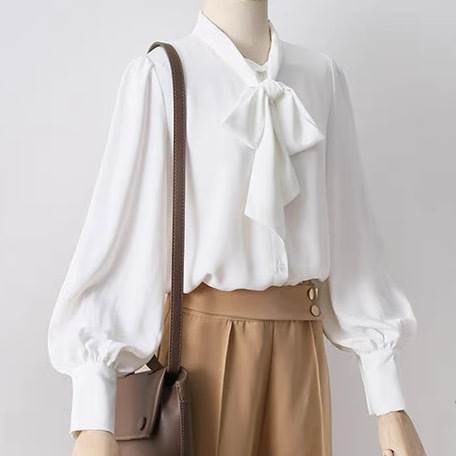 乐天商城 - ボウタイブラウス シャツ トップス カットソー Vネック レディース かわいい 大人可愛い きれいめ こなれ感 シンプル カジュアル 主役級 存在感 個性的 韓国 オルチャン デート お出かけ ボウタイブラウス 前開き ボタン ミディアム丈 クラシカル パフスリーブ