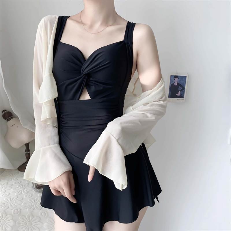 スイムウェア 水着 ワンピース 羽織 谷間見せ レディース かわいい 大人可愛い きれいめ 上品 こなれ感 シンプル カジュアル 主役級 存在感 個性的 韓国 オルチャン デート お出かけ スイムウェア 脚長 スタイルアップ スカート フレア ウエストマーク 2点セット