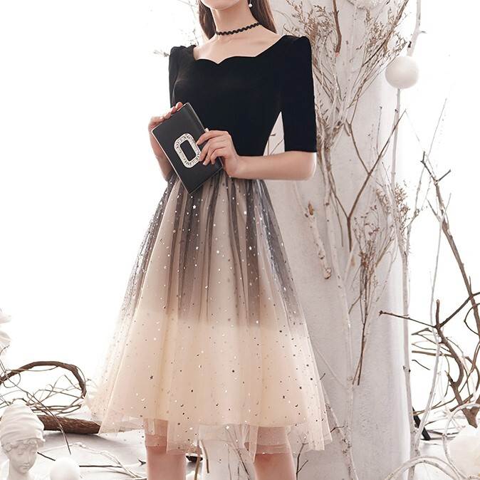 ワンピース ドレス スカート ロング丈 ミモレ丈 ひざ丈 5分袖 レディース かわいい 大人可愛い きれいめ こなれ感 シンプル カジュアル 主役級 存在感 個性的 韓国 オルチャン デート お出かけ ワンピース Uネック Aライン レトロ ハイウエスト モテ ファスナー