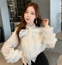 レディース シャツ ブラウス バスト リボン シフォン フレア ビジュー付き 袖フリル 長袖 大人 可愛い 上品 きれいめ クラシック ゴージャス シンプル カジュアル レトロ ナチュラル おしゃれ ブライダル ステージ 結婚式 二次会 個性的 お呼ばれ 挙式 韓国 オルチャン