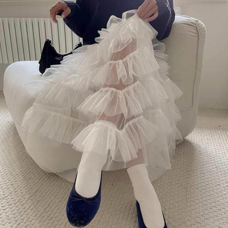 ティアードスカート ボトムス ロング丈 送料無料 ハイウエスト 脚長 ウエストゴム レディース かわいい 大人可愛い きれいめ 上品 こなれ感 シンプル カジュアル 主役級 存在感 個性的 韓国 オルチャン デート お出かけ ティアードスカート Aライン 裏地 チュール フリル