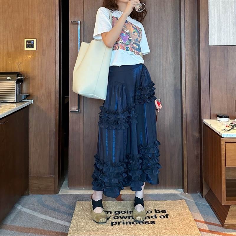 乐天商城 - ロングスカート ボトムス マキシ丈 ハイウエスト 脚長 フリル ウエストゴム レディース かわいい 大人可愛い きれいめ 上品 こなれ感 シンプル カジュアル 主役級 存在感 個性的 韓国 オルチャン デート お出かけ ロングスカート Aライン 薄手 アシンメトリー ラフ