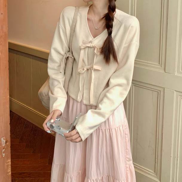 レディース トップス ニット カーディガン 上着 羽織 前開き ショート 長袖 ドロップショルダー Vネック 襟なし ノーカラー ストレート フェミニン リボン リブニット かわいい 大人可愛い きれいめ シンプル カジュアル おしゃれ ガーリー ラ 韓国 オルチャン