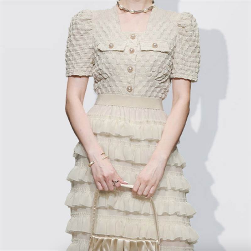 スカート トップス セットアップ ロング 半袖 フェミニン フリル かわいい 大人可愛い きれいめ シンプル 上品 おしゃれ レトロ こなれ感 ガーリー ルーズ 個性的 エレガント 主役級 存在感 抜け感 ヴィンテージ ラブリー キュート ゴシック 韓国 オルチャン