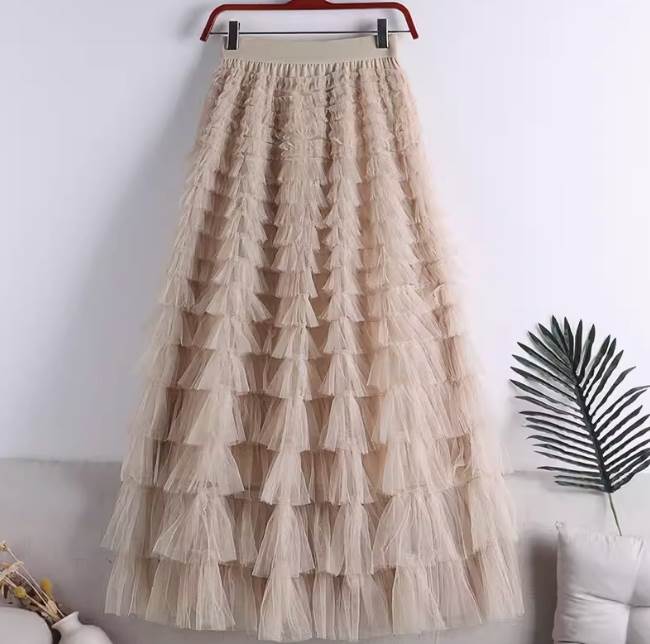 スカート ロング フェミニン フリル かわいい 大人可愛い きれいめ シンプル カジュアル 上品 おしゃれ レトロ こなれ感 ガーリー ルーズ 個性的 エレガント 主役級 存在感 抜け感 ヴィンテージ ラブリー キュート ゴシック 都会的 ロマンティック 韓国 オルチャン