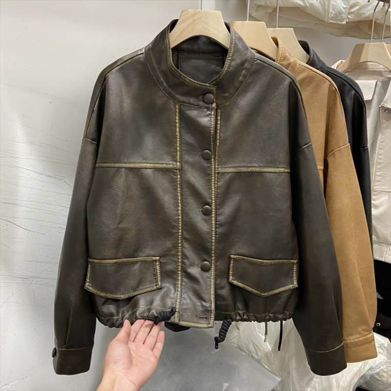 樂天商城 - レディース トップス ジャケット アウター 上着 バイピング 羽織 前開き レザージャケット 長袖 襟付き スタンドカラー ストレート ストリート 落ち感 ドロスト ボタン ヴィンテージ アメカジ シンプル カジュアル おしゃれ かっこいい 韓国 オルチャン