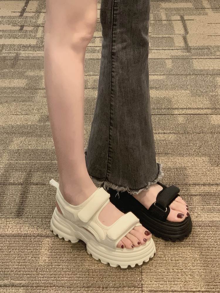 樂天商城 - ベルクロ 厚底サンダル レディース サンダル ミドルヒール 厚底 5.5cm ラウンドトゥ ベルト 脚長 滑り止め レザー PU かわいい 大人可愛い シンプル カジュアル おしゃれ 無地 春 夏 通勤 通学 デート お出かけ リゾート 旅行 公園 休日 デイリー 普段使 韓国 オルチャン